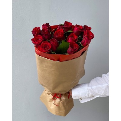 Букет червоних троянд 15 шт